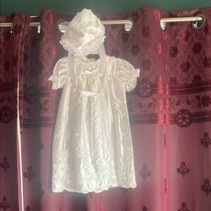 Vintage White Baby Christening Baptism  Dress with Bonnet 0-3 Months
